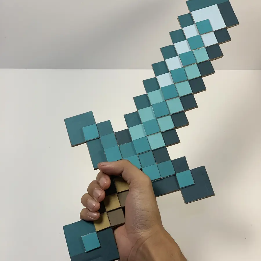 Diamond Sword cardboard pattern